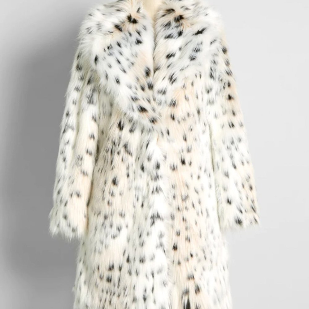 Modcloth Anita, Darling! Faux Fur Coat
